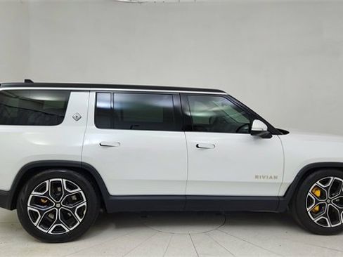 Used 2024 Rivian R1S Adventure image 6
