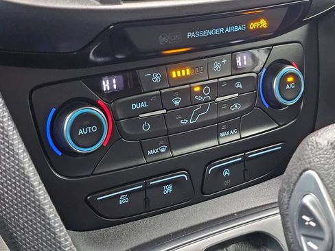 Used 2019 Ford Transit Connect XLT FWD image 27