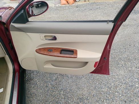 Used 2006 Buick LaCrosse CX image 20