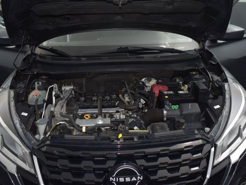 Used 2022 Nissan Kicks SV image 15