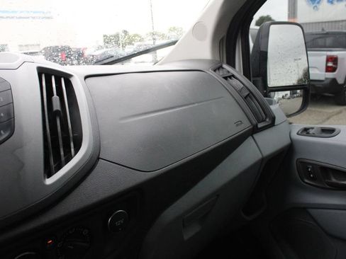 Used 2017 Ford Transit 350 XL RWD image 16