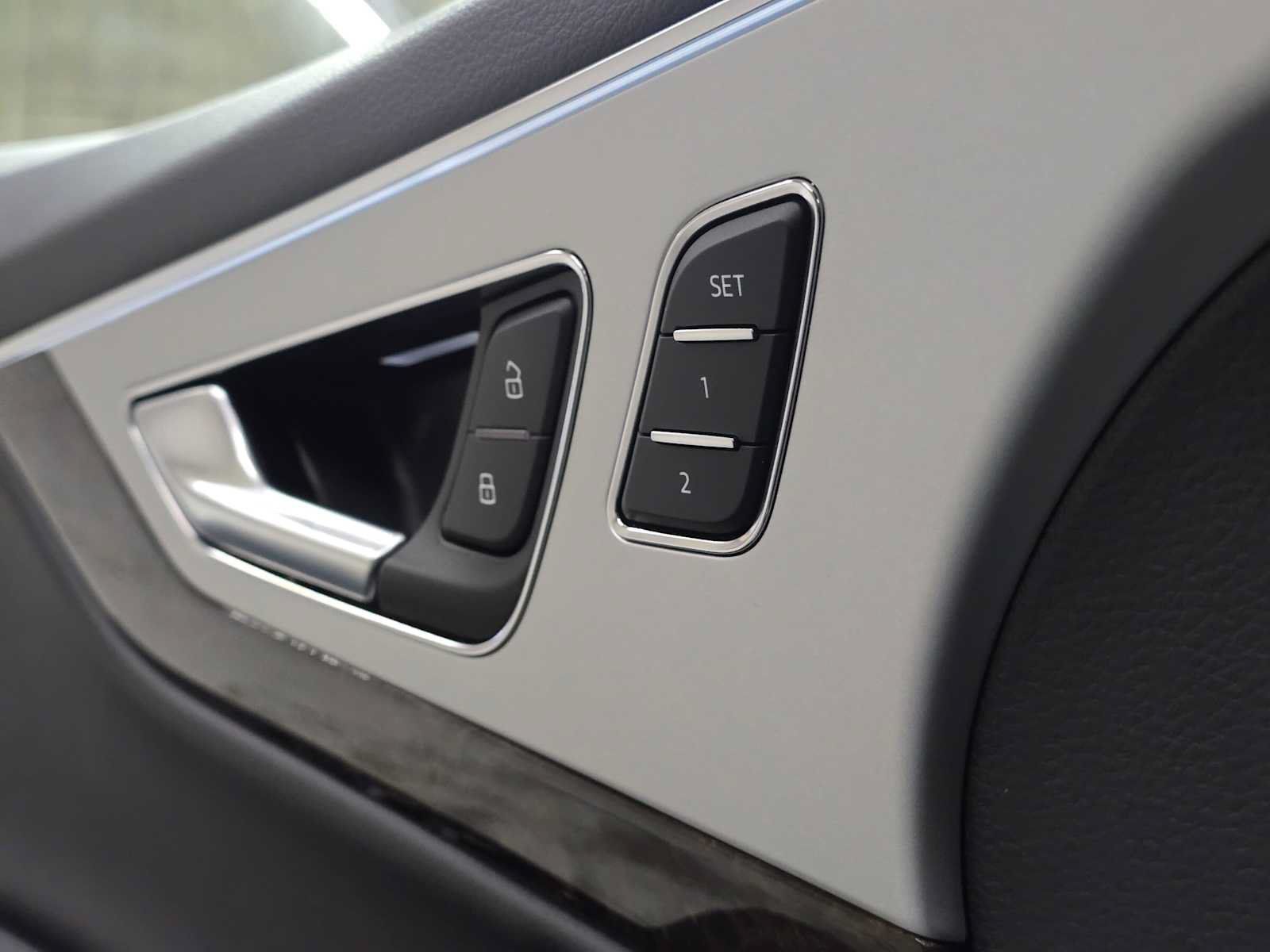 Used 2019 Audi Q7 2.0T Premium Plus w/ Premium Plus Package AWD/4WD image 23