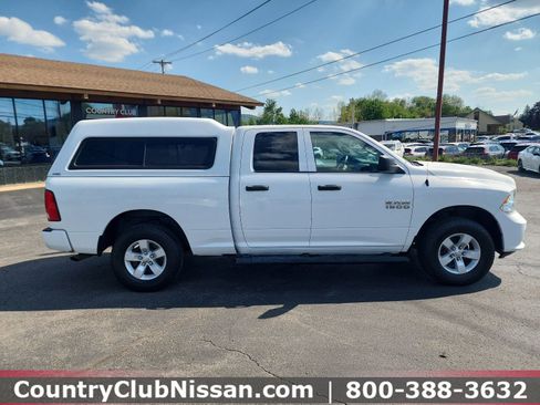 Used 2018 RAM 1500 Express AWD/4WD image 9