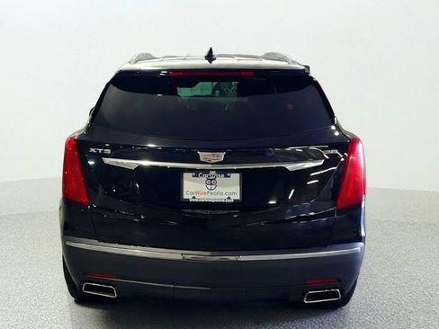 Used 2017 Cadillac XT5 FWD image 2