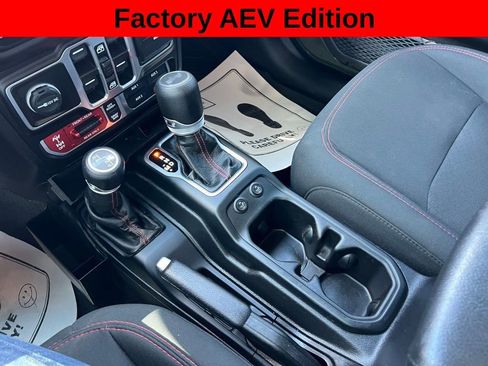 Used 2021 Jeep Wrangler Unlimited Rubicon AWD/4WD image 33