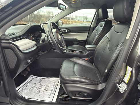 Used 2022 Jeep Compass Limited image 24