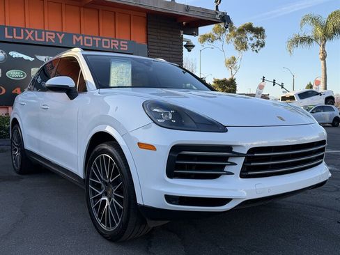 Used 2021 Porsche Cayenne image 21