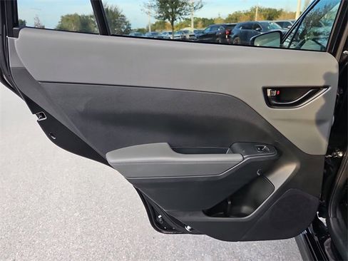 Used 2024 Subaru Crosstrek 2.0i Premium image 13