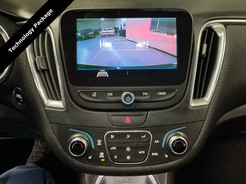 Used 2019 Chevrolet Malibu LT image 17