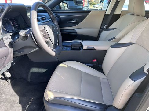 Used 2020 Lexus ES 350 w/ Accessory Package 2 image 18