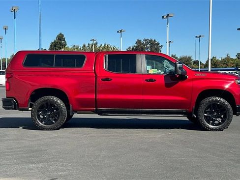 Used 2021 Chevrolet Silverado 1500 LT Trail Boss image 3