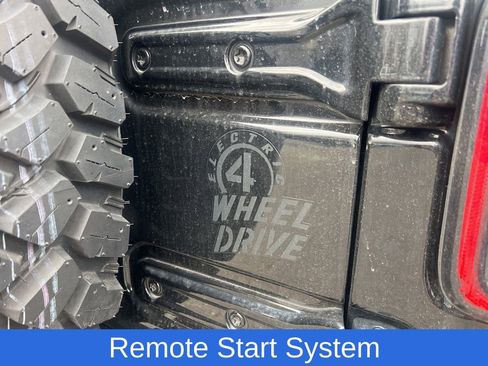 Used 2023 Jeep Wrangler Unlimited w/ Cold Weather Group image 12