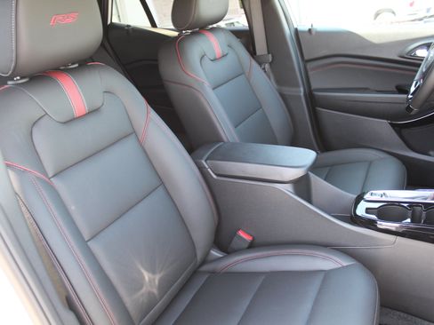 New 2026 Chevrolet Trax RS w/ Sunroof Package FWD image 19