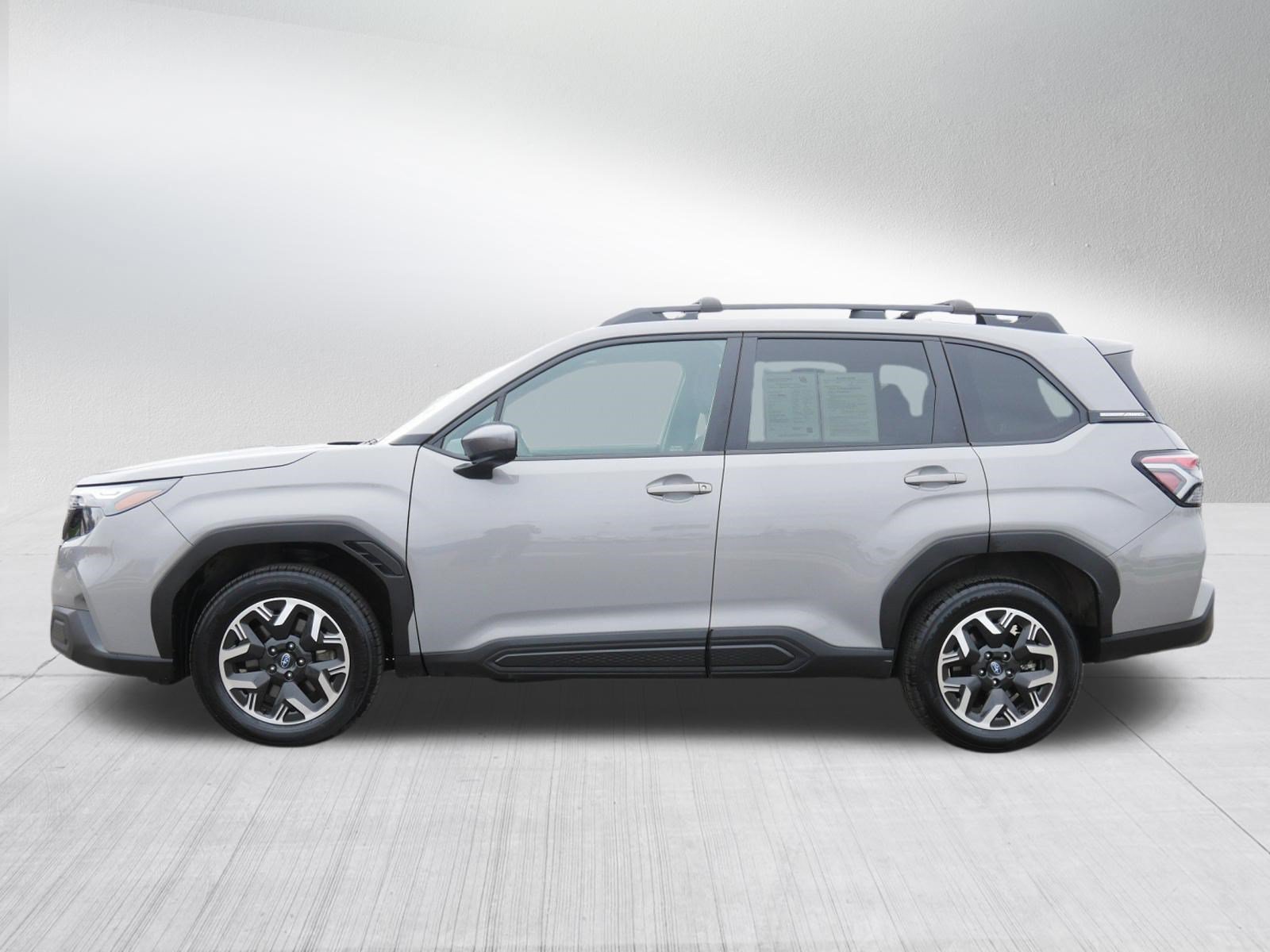 Certified 2025 Subaru Forester Premium AWD/4WD image 4