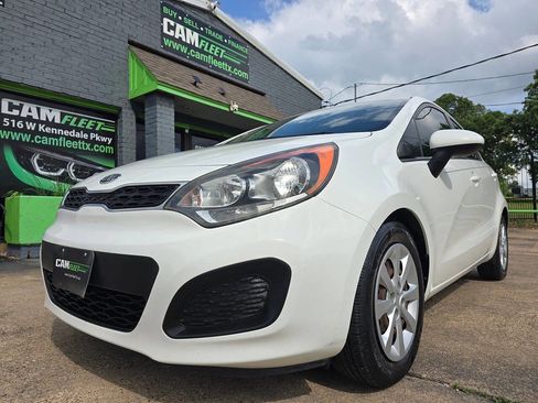 Used 2013 Kia Rio EX image 2