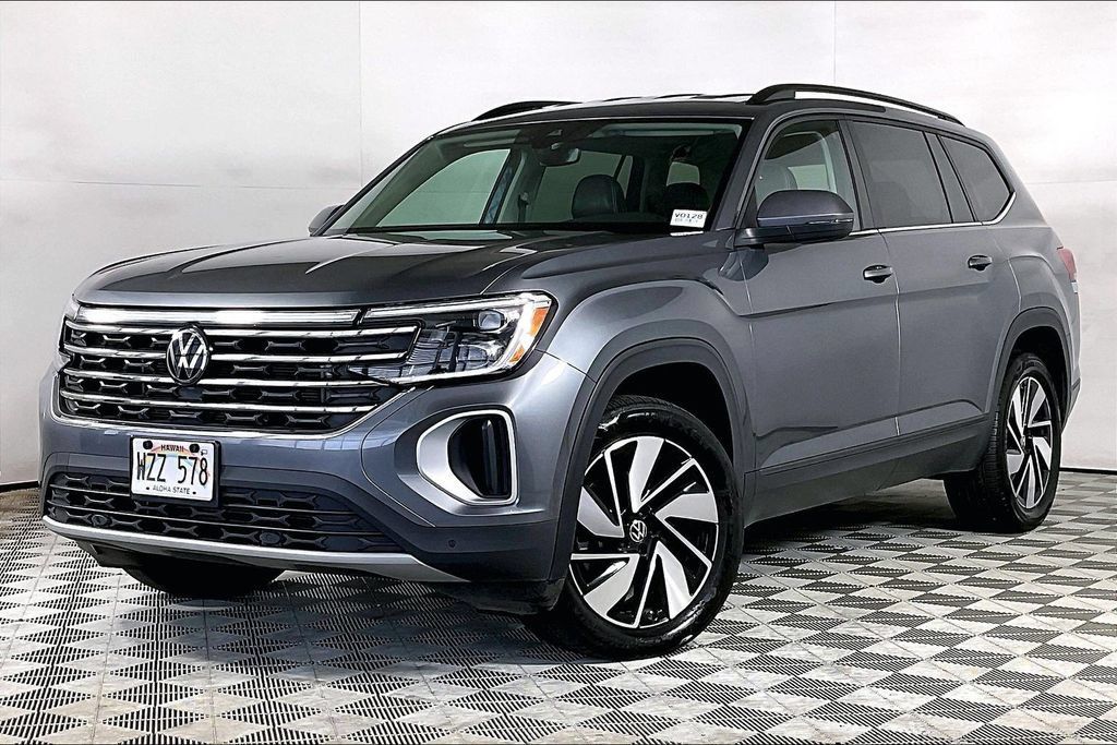 Used 2024 Volkswagen Atlas SE FWD image 1