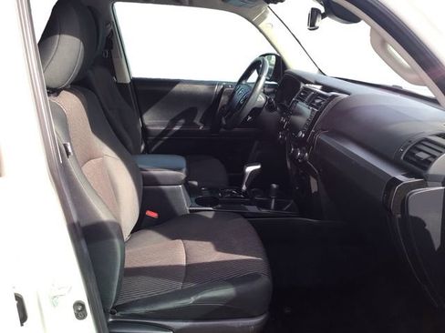 Certified 2022 Toyota 4Runner TRD Off-Road image 17