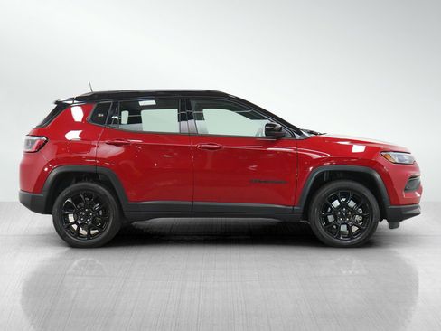 Used 2023 Jeep Compass Latitude w/ Convenience Group AWD/4WD image 6