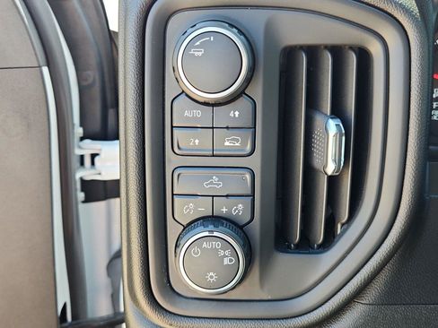 Used 2021 Chevrolet Silverado 1500 Custom w/ Rally Edition image 17