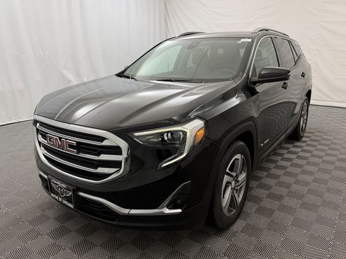 Used 2021 GMC Terrain SLT w/ Infotainment Package II image 2