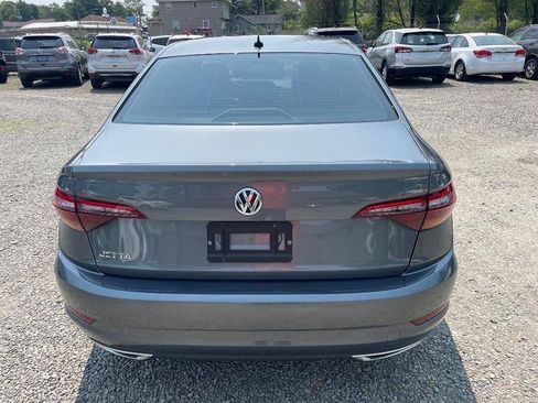 Used 2019 Volkswagen Jetta R-Line FWD image 6