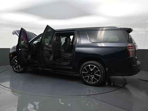 Used 2024 Chevrolet Suburban RST w/ Luxury Package RWD image 31