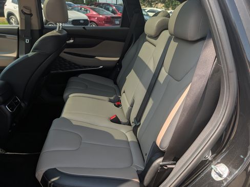 Used 2023 Hyundai Santa Fe SEL Premium AWD/4WD image 13
