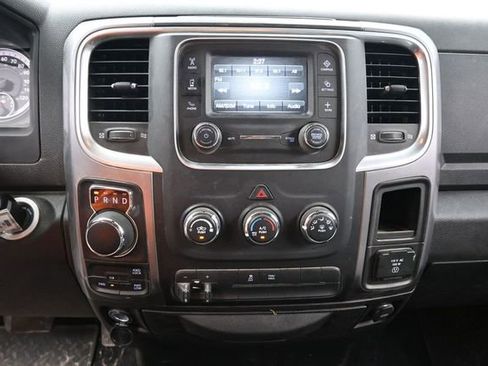 Used 2022 RAM 1500 Classic SLT AWD/4WD image 13