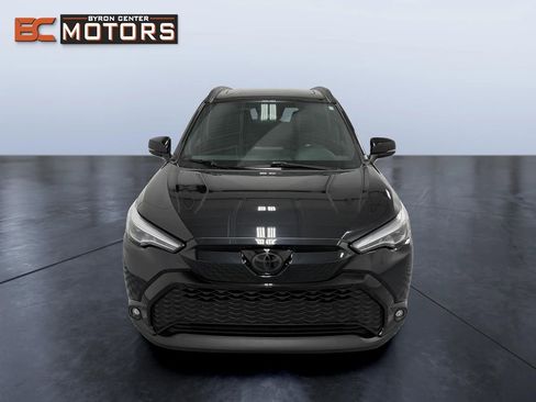 Used 2023 Toyota Corolla Cross XSE w/ Convenience Package image 8