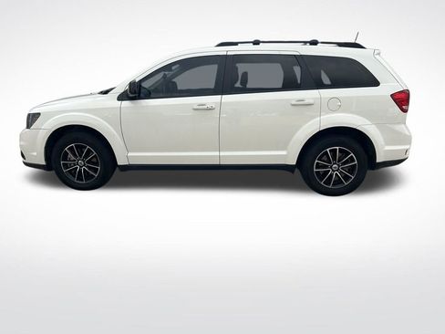 Used 2018 Dodge Journey SXT w/ Connectivity Group FWD image 3