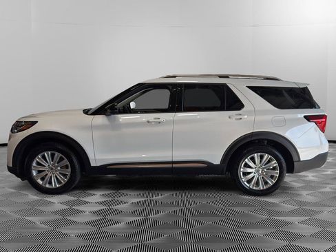 Used 2025 Ford Explorer Platinum w/ LUX Leather Package AWD/4WD image 2