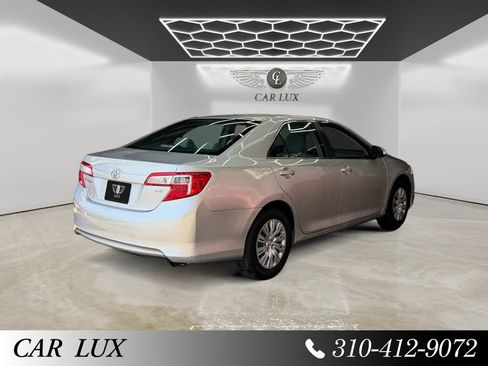 Used 2012 Toyota Camry LE FWD image 5