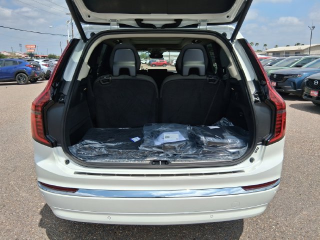New 2026 Volvo XC90 T8 Plus w/ Protection Package Premier AWD/4WD image 6