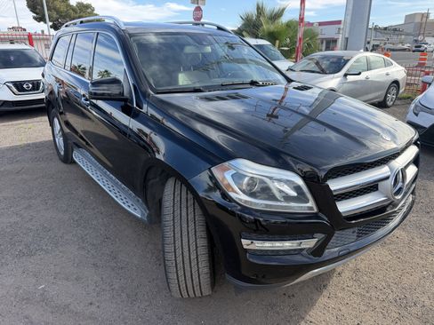 Used 2015 Mercedes-Benz GL 450 4MATIC image 3