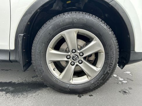 Used 2015 Toyota RAV4 XLE image 30