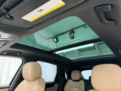 Certified 2025 Porsche Cayenne GTS AWD/4WD image 37