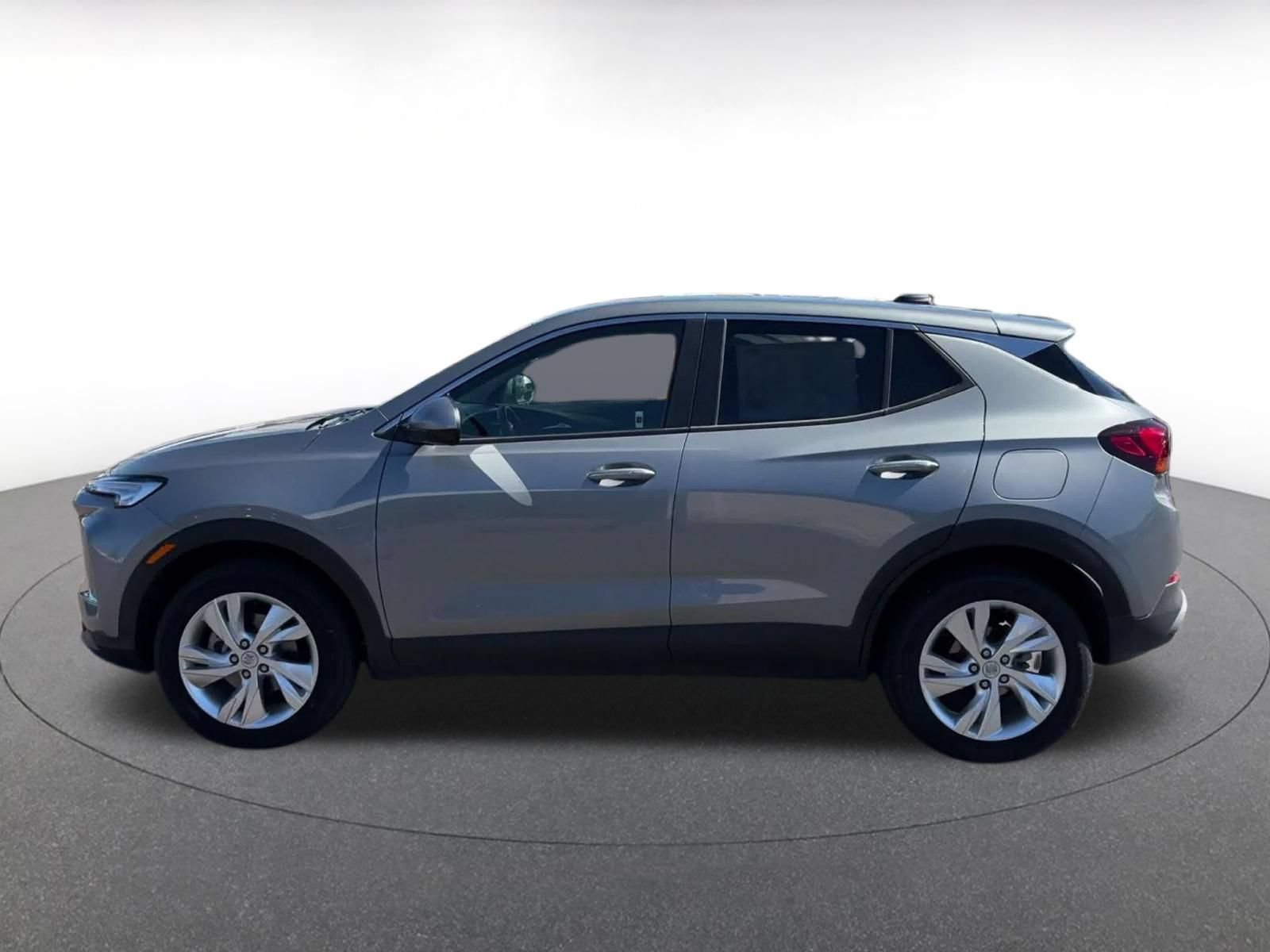 Used 2025 Buick Encore GX Preferred AWD/4WD image 8