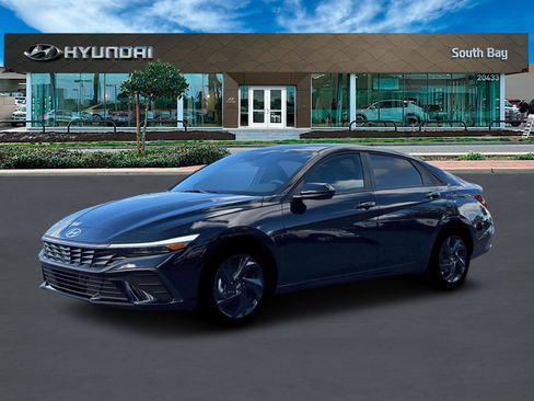 New 2026 Hyundai Elantra Sport image 2