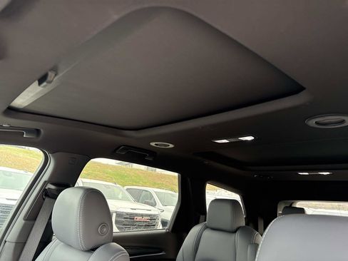 Used 2023 Buick Enclave Premium w/ Experience Buick Package image 16