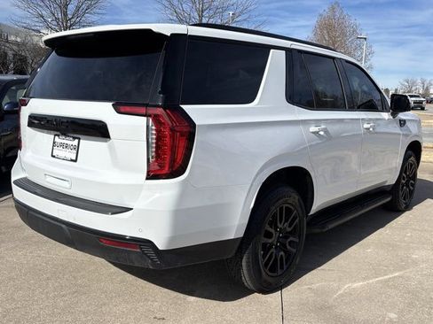 Used 2024 GMC Yukon AT4 w/ Technology Package image 3