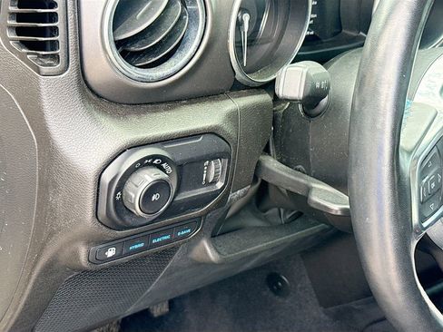 Used 2023 Jeep Wrangler Unlimited Rubicon 4xe w/ Cold Weather Group AWD/4WD image 11