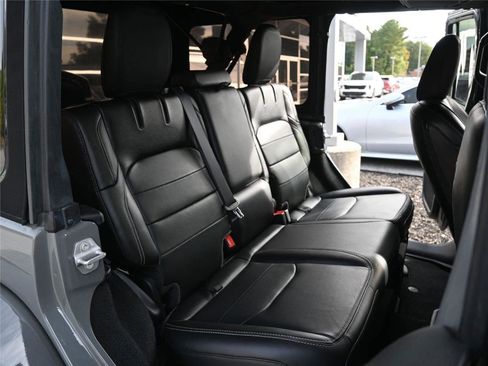 Used 2021 Jeep Wrangler Unlimited Sahara w/ Cold Weather Group image 26