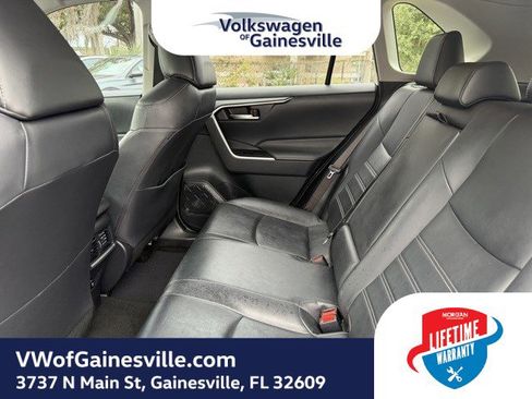 Used 2019 Toyota RAV4 XLE Premium image 11