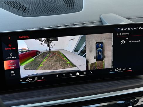 New 2026 BMW X5 xDrive50e w/ Executive Package image 15