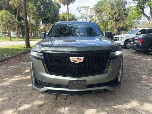 Used 2023 Cadillac Escalade Sport Platinum image 3