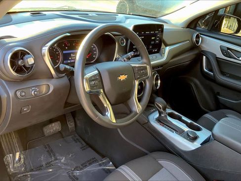 Used 2024 Chevrolet Blazer LT w/ Convenience Package image 17