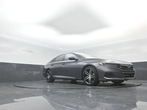 Used 2021 Honda Accord Touring image 28