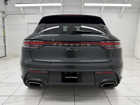 Certified 2024 Porsche Macan AWD/4WD image 13