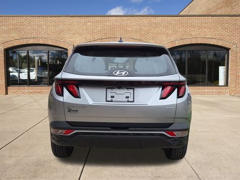 Certified 2023 Hyundai Tucson SE image 4