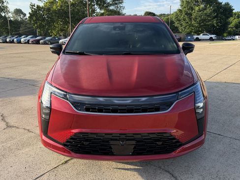 New 2027 Chrysler Pacifica Select AWD/4WD image 3